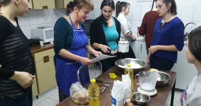 Klezmer és fánk – hanukát ünnepeltünk a neológ zsinagógában