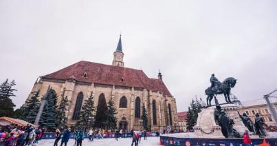 Utolsó napok a főtéri korcsolyapályán, szombaton ingyenes a korizás