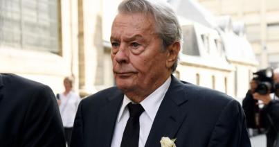 Cannes – Védekezésre kényszerült Alain Delon életműdíja miatt a fesztivál