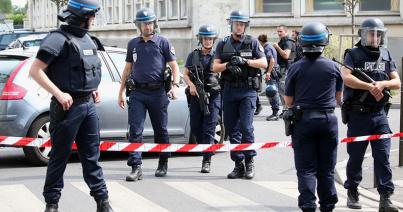 Több mint százezren tüntettek a francia nagyvárosokban, incidensek Párizsban