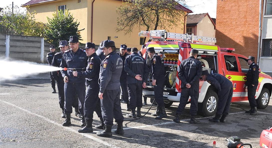 Új tűzoltókocsi Désnek