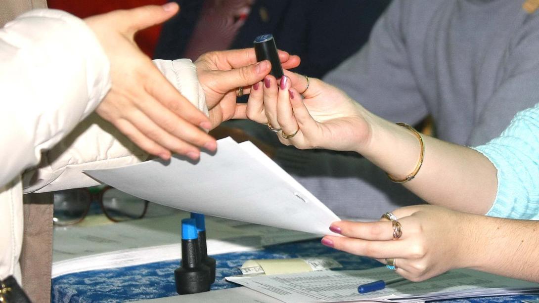 Parlamenti választásokat tartanak vasárnap