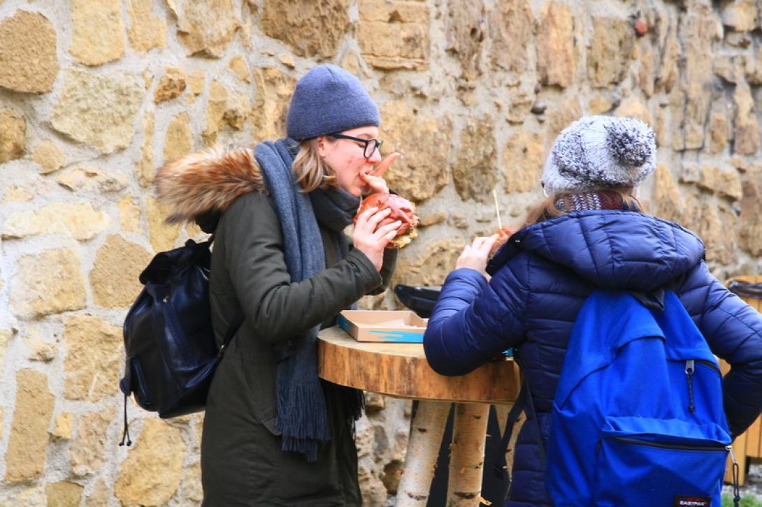 Karácsony illatú utcai ételek a Fogoly utcában