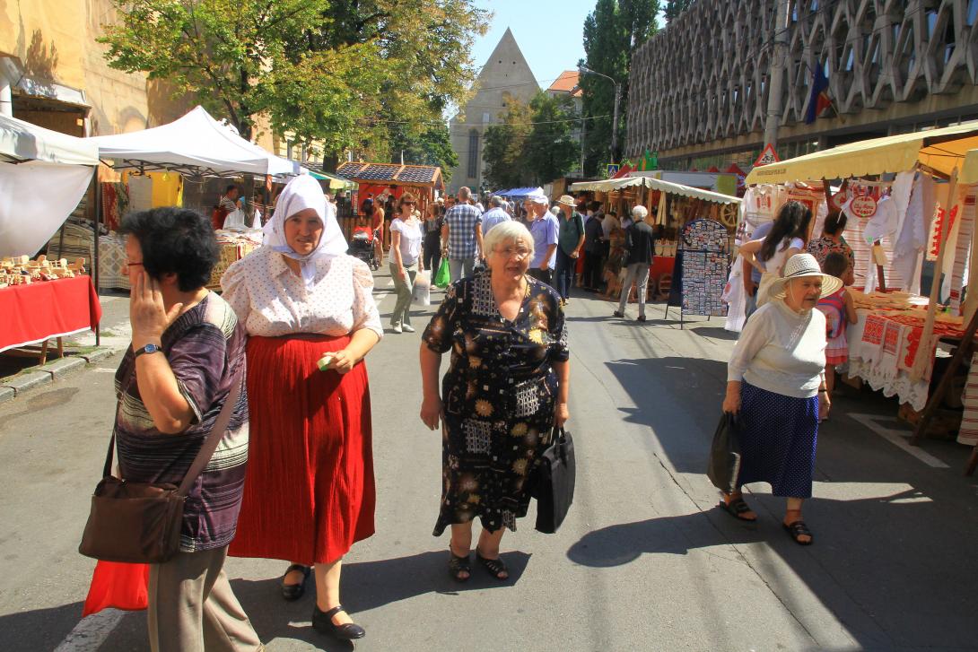 Pezseg a Farkas utcai vásár