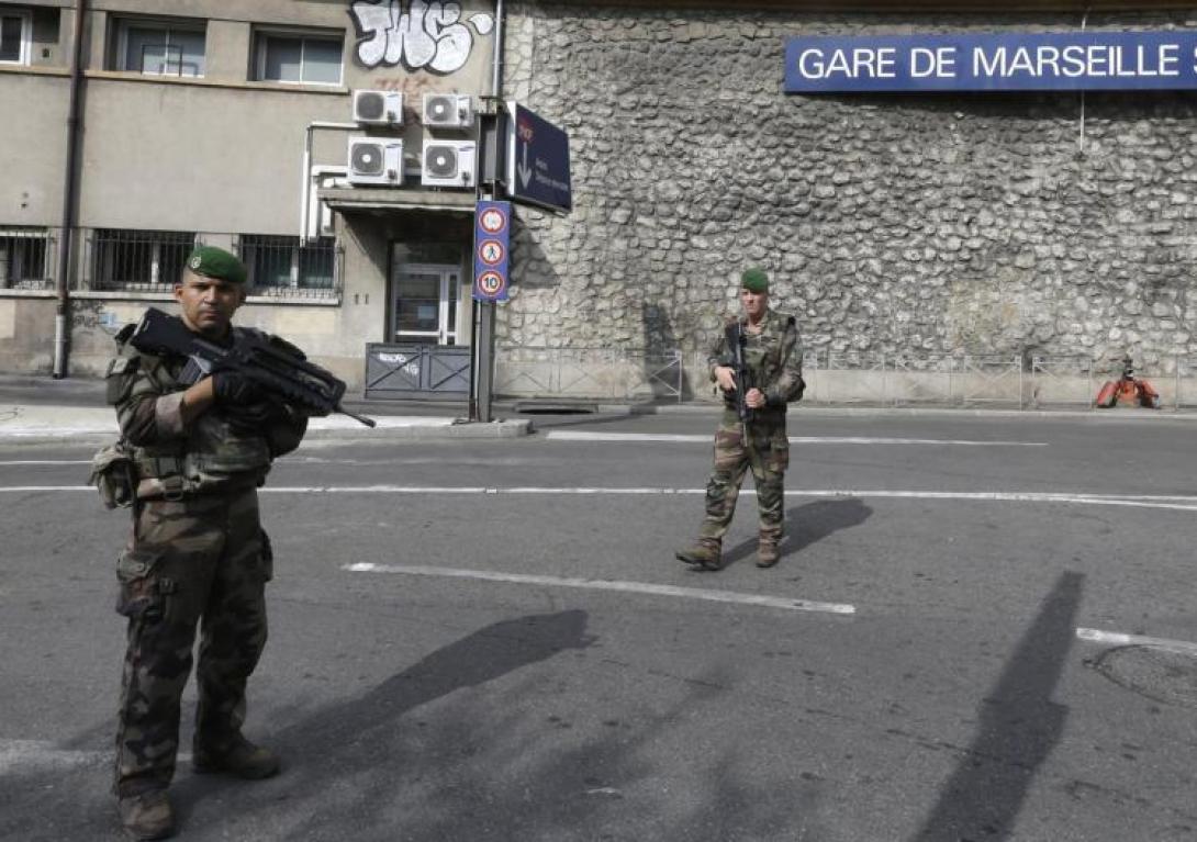 Lelőttek egy késelőt a marseille-i pályaudvaron - FRISSÍTVE