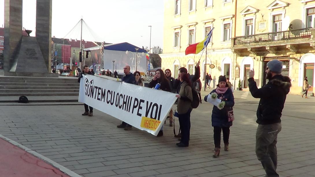 VIDEÓK - Spontán tüntetés a PSD székháza előtt