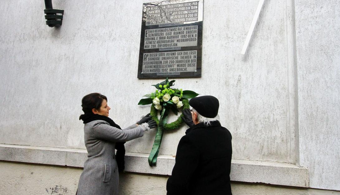 Emlékezés a magyar színjátszás kezdetére