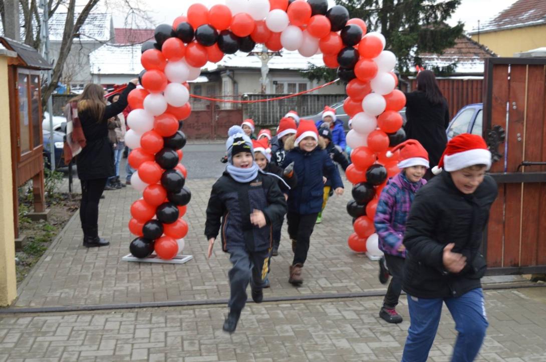 Karácsonyra hangolódtak Szamosújváron