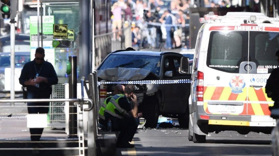 Szándékosan hajtott a tömegbe a melbourne-i gázoló