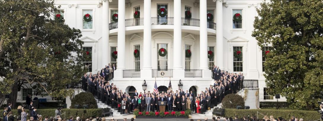 Donald Trump amerikai elnök aláírta az adótörvényt