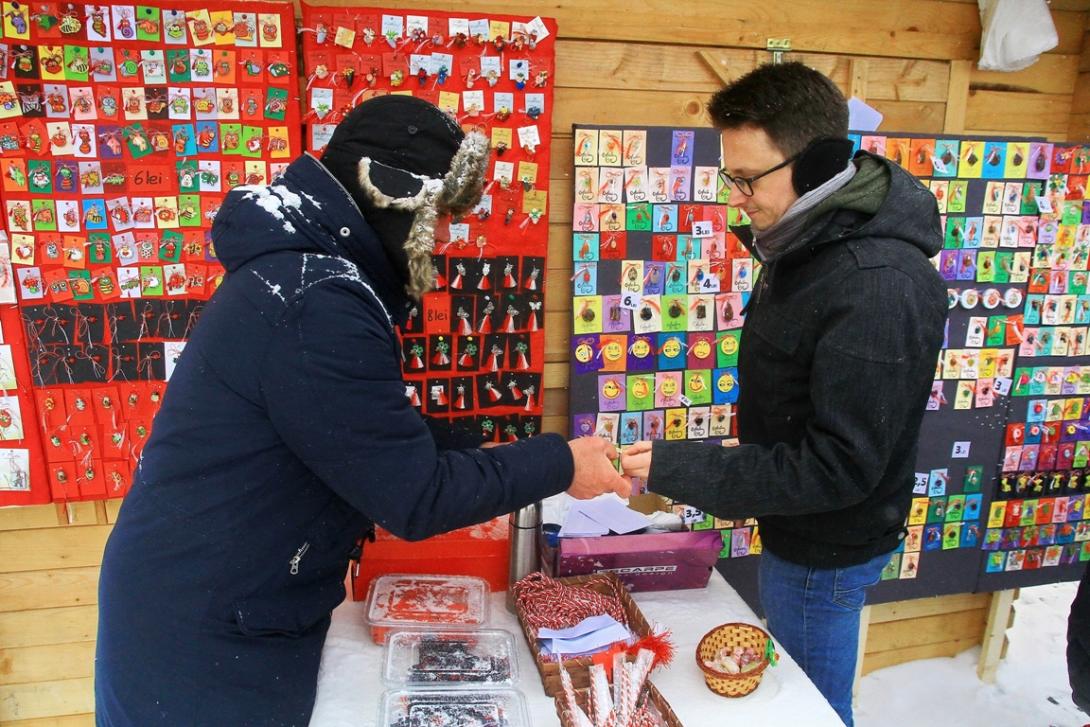 Szerencsehozó márciuskák vására a Főtéren