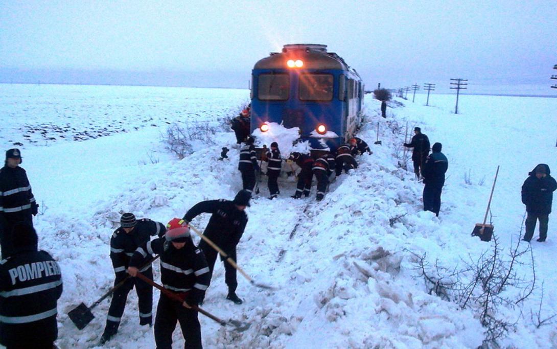 Több mint 40 vonatjáratot töröltek az időjárás miatt