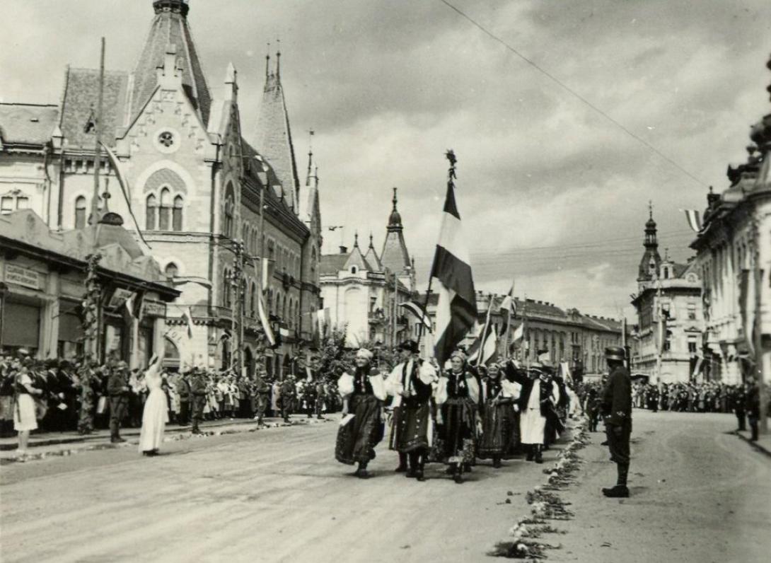 „Komolyan veszem, hogy minden mindennel összefügg” (2.)