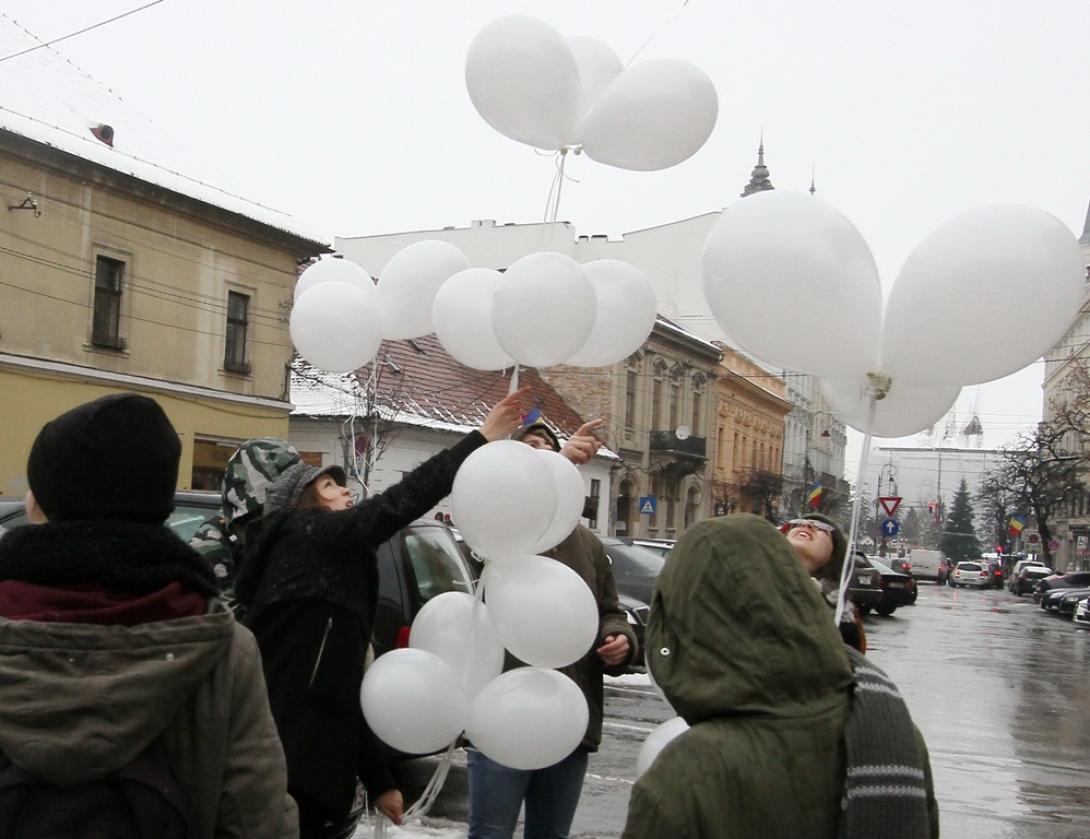 Havas eső sem riasztotta el az apáczaisokat