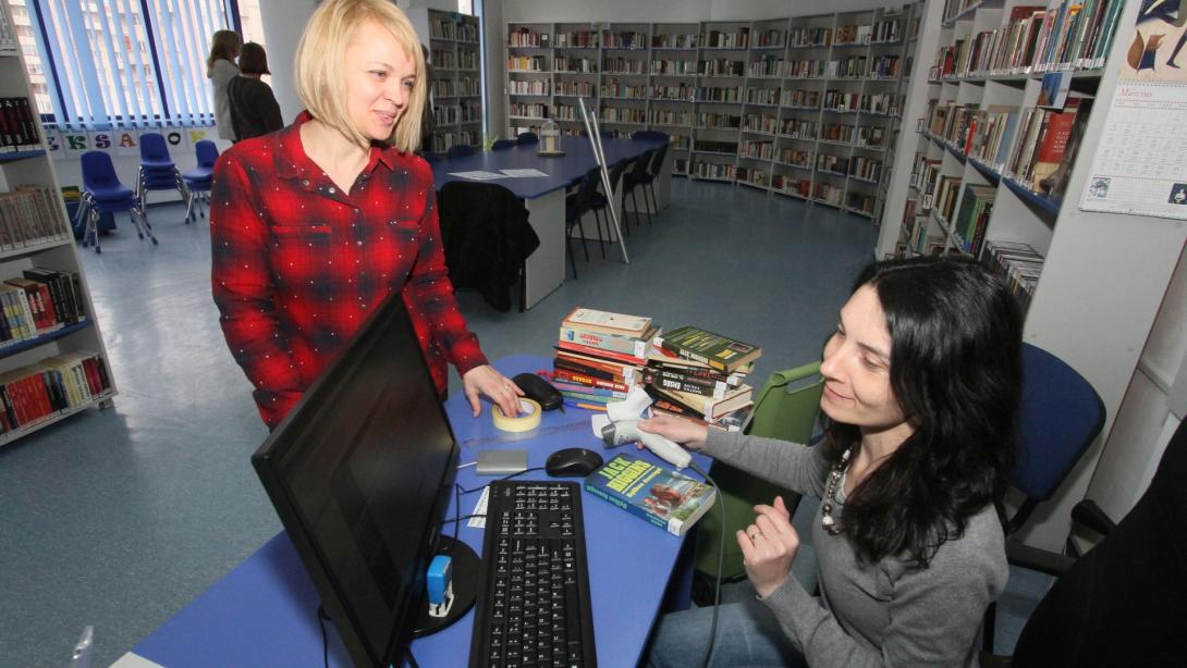 Magyar részleg az egész családnak a megyei könyvtárban