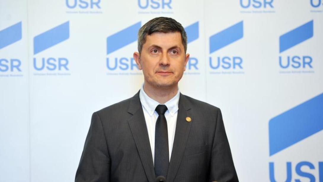 Barna (USR): Kérjük a kabinet azonnali lemondását – Dăncilă: Váltsanak le, ha tudnak!