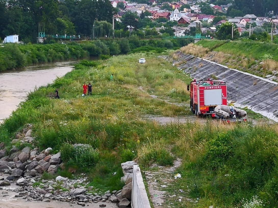 Keresik az Aranyos folyóba ugrott férfit