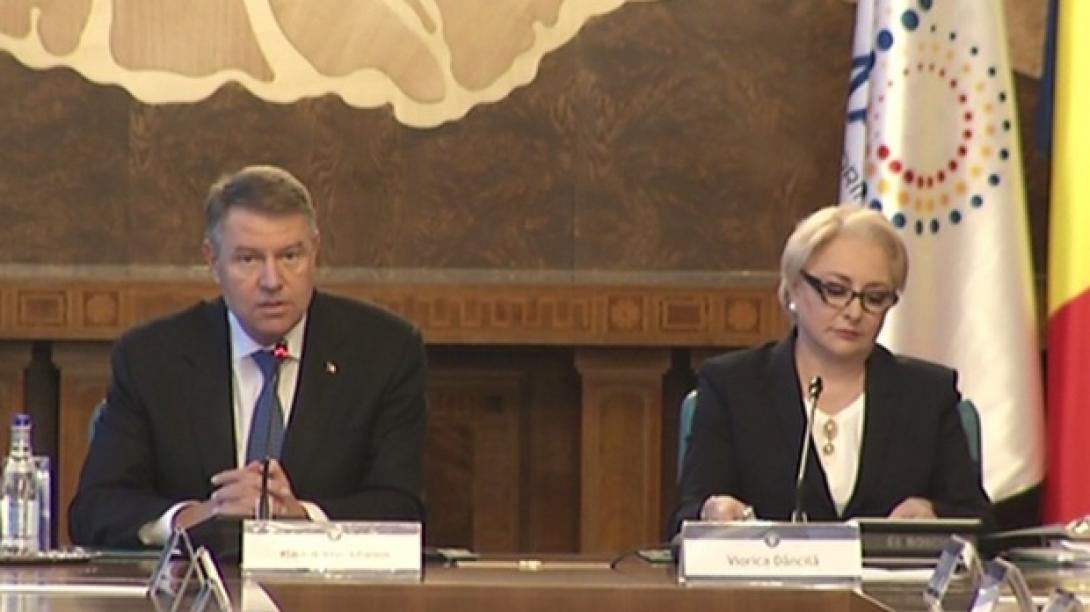 Iohannis és Dăncilă vita helyett párhuzamos rendezvényeken támadták egymást