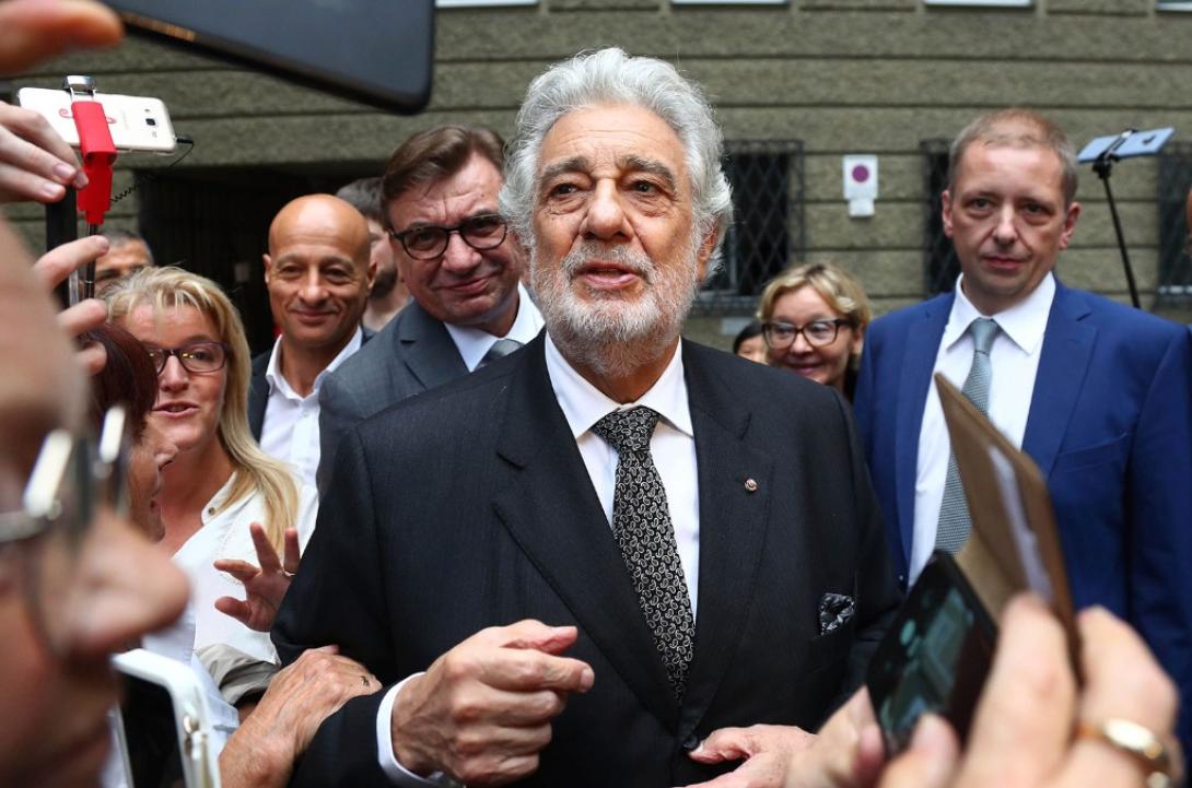 Plácido Domingo is koronavírusos