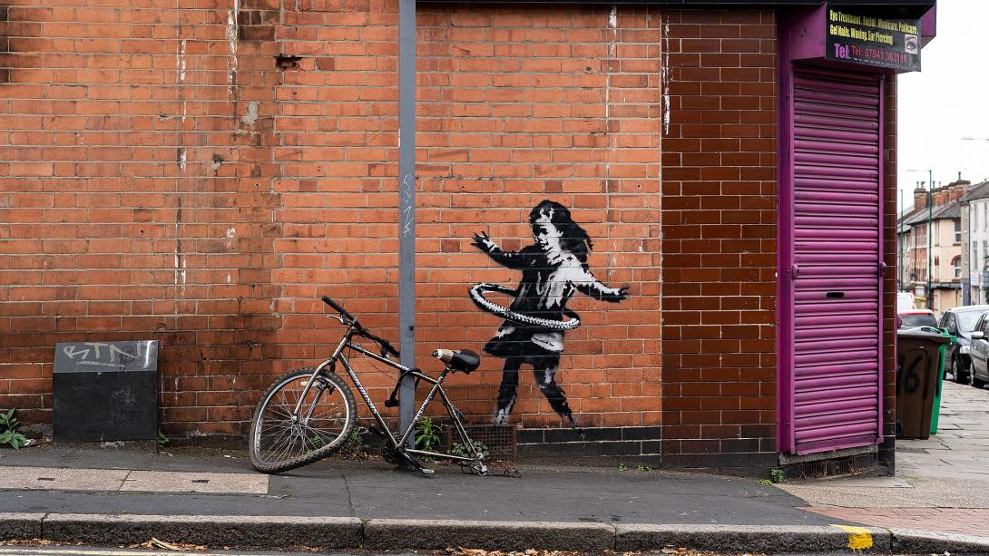 Kivágták egy nottinghami ház falából Banksy egyik művét