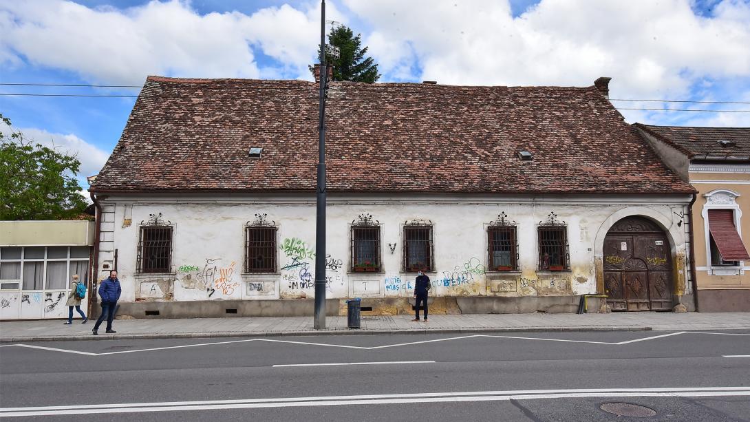 Műemlék is van a lebontásra  javasolt épületek között