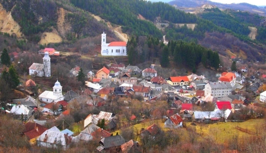 Civilek kérik a kormányt, ne hátráljon ki Verespatak mögül