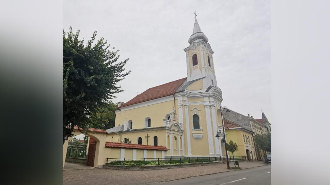 Szentháromság-búcsúk  a Gyulafehérvári Főegyházmegyében