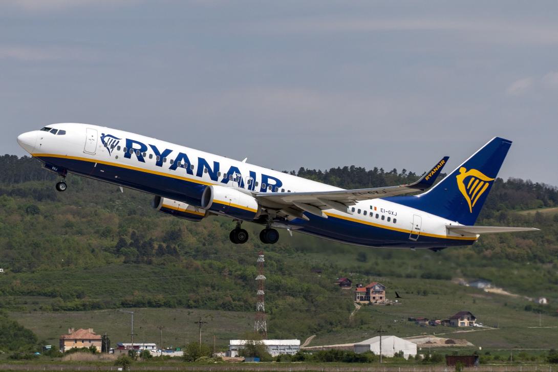 Négy romániai repülőtérről vonul ki a Ryanair légitársaság