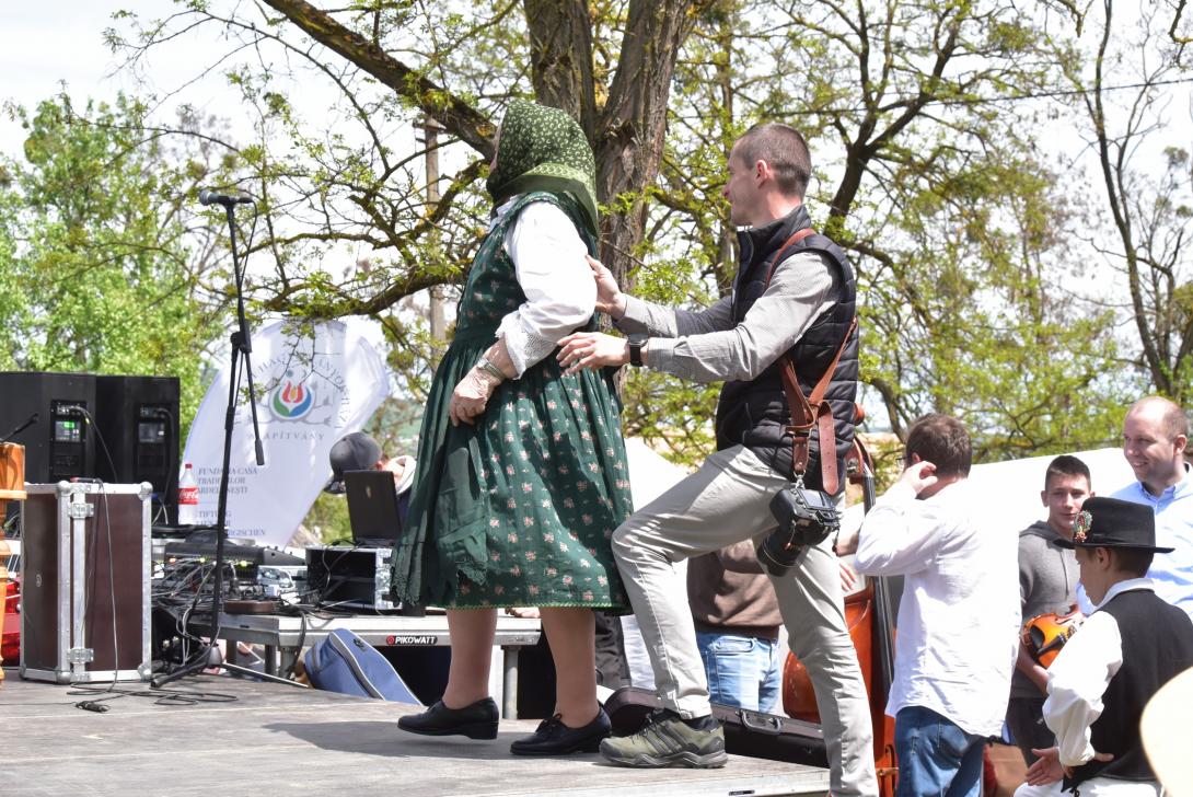 Közösségformáló Családi Folkmajális a Hója-erdőben