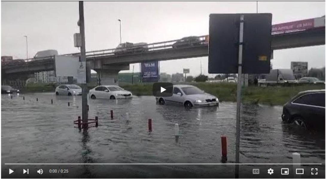 VIDEÓ - Elárasztotta az esővíz a Vivo parkolóját