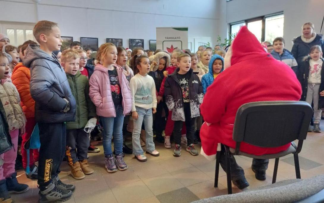 nagyenyedi gyerekek és a Mikulás